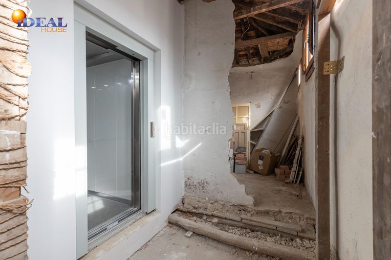 Foto 528b65bb-4cc9-4b81-b8e4-97af56c138d8. Ático oportunidad única en el corazón ! en Centro - Sagrario Granada