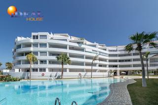 Attique à Playa de Granada. Playa granada, atico duplex con vistas del mar y golf