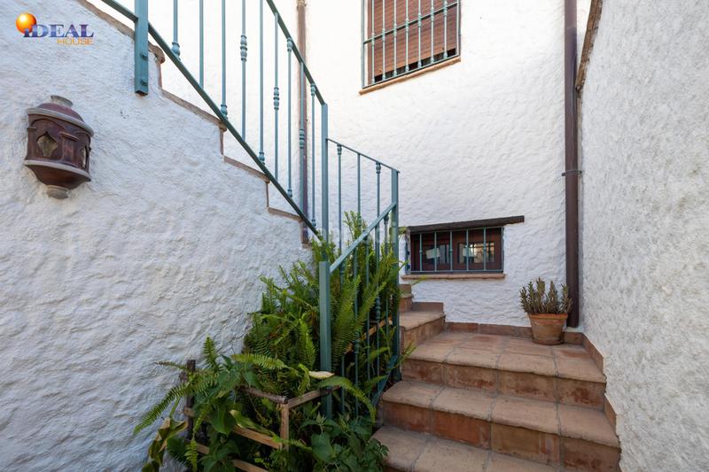 Foto 554487f9-3251-4c0f-9978-8bcd8b19eefe. Xalet amb aparcament piscina a Nigüelas