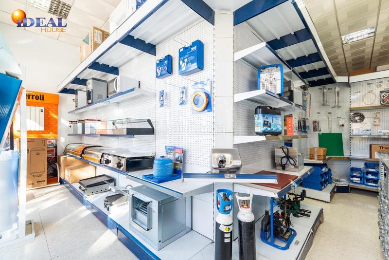 Foto 7aab730b-b04e-4746-882f-3f9b246bda92. Locale commerciale in calle pdta francisco javier cob 18 in Granada