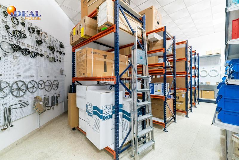 Foto c71c25d0-3c2e-4ab5-a8fc-6db4b771866d. Locale commerciale in calle pdta francisco javier cob 18 in Granada