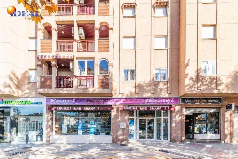 Foto d3ecfeea-c462-4548-a940-8db6911afd25. Locale commerciale in calle pdta francisco javier cob 18 in Granada