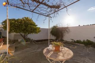 Haus in Bulevar de la cooperativa 2. Hermosa casa en la mejor zona de íllora