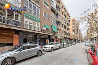Appartement à Camino de Ronda. Amplio piso en pedro antonio de alarcon