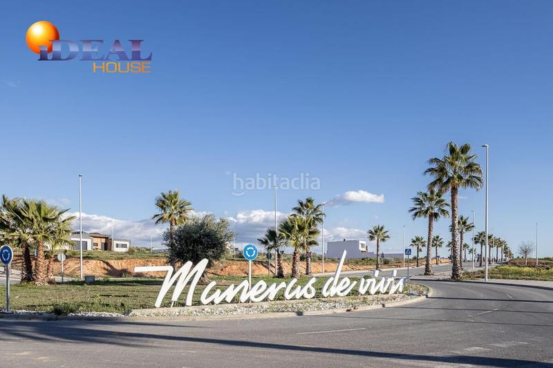 Foto 1f8e3b7f-fad3-4b3f-aa82-1cd0295969f8. Wohngrundstück in calle katherine freese 15 in Calicasas