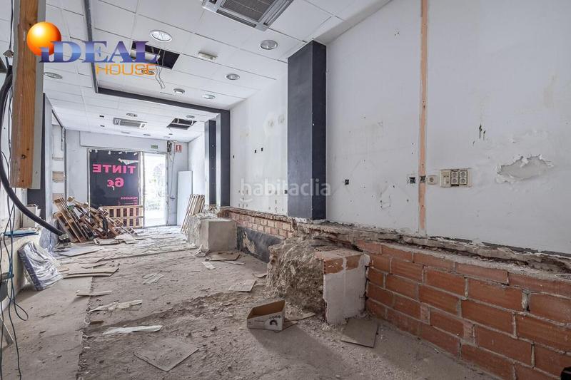 Foto f33276ca-afd9-4de8-ad57-aa04fcd258bc. Local comercial local en carrera de la virgen en San Matías - Realejo Granada