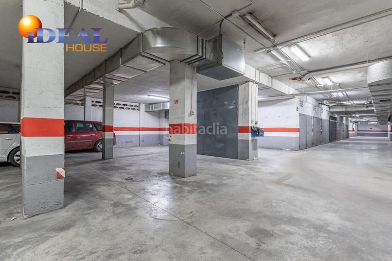 Foto fa39f069-7f4c-46e1-8393-e1c18e1530a8. Aparcament cotxe a Fígares Granada