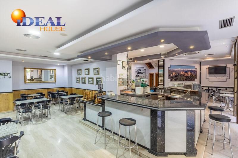 Foto b755aa3d-428d-4e6a-a891-aa0d01717b48. Local comercial a calle rector lopez argueta 23 a Granada