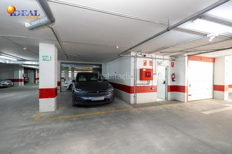 Foto c00172b4-a3e0-4a17-acf4-a2fa5062577c. Àtic amb aparcament piscina a Campus de la Salud Armilla