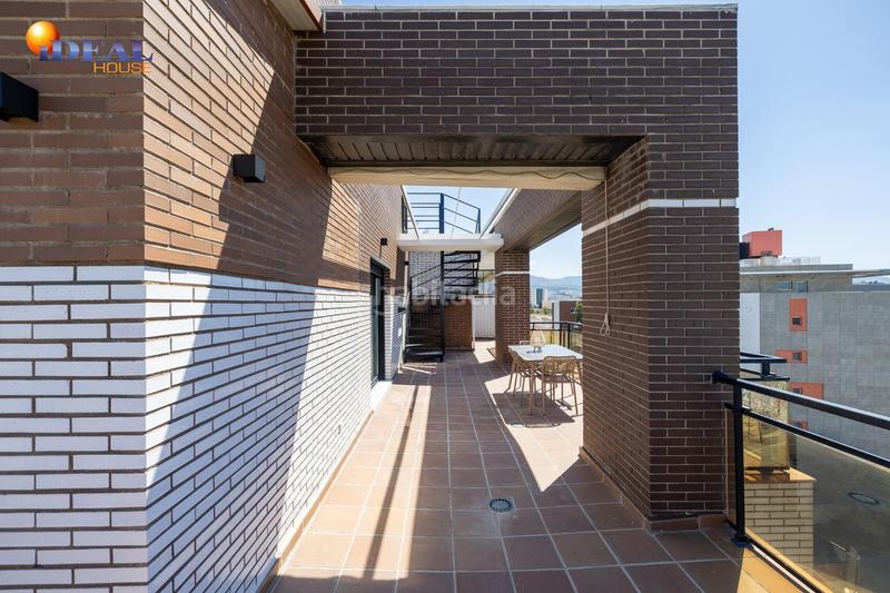 Foto c7fbd6bf-f5af-4741-8ed0-db76ec1f9601. Àtic amb aparcament piscina a Campus de la Salud Armilla