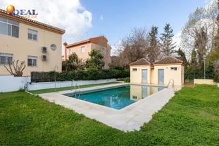 Casa a Lugar del cortijo angustias. Preciosa casa en urbanizacion privada