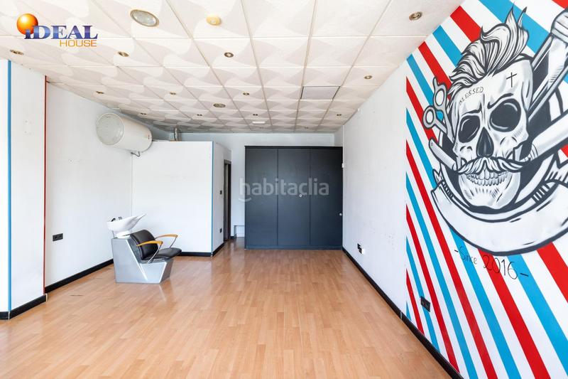 Foto 37418b2b-752a-4349-b64f-844b1dd42459. Local comercial a parque nueva Granada Granada