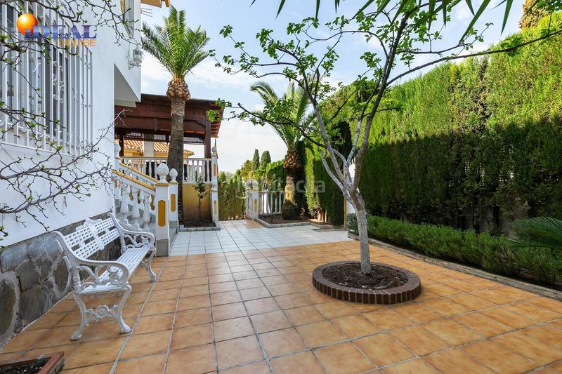 Foto b83730fc-9ef0-45ee-8968-5e2a89cb2991. Chalet se vende espectacular chalet en monteluz en Peligros