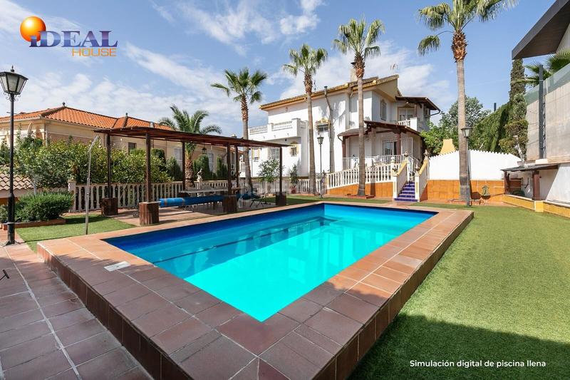 Foto f89975d7-8f8c-478e-bd90-1c935998912c. Chalet se vende espectacular chalet en monteluz en Peligros
