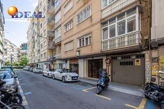 Piso  Calle ruiseñor. Magnifico piso muy luminoso de 155 m2 en pajaritos!