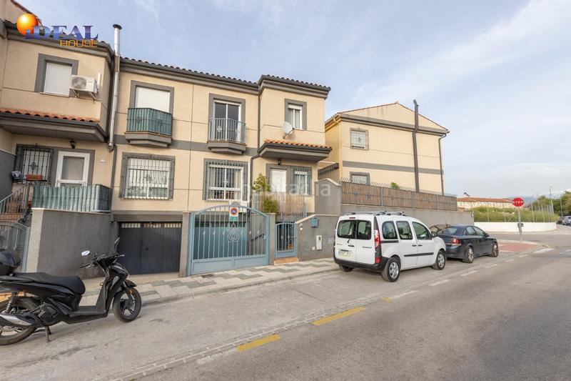 Foto 32e0b8c3-cb23-488e-88c1-cbc3edaab676. Casa adosada casa en venta , granada lista para entrar a vivir en Maracena