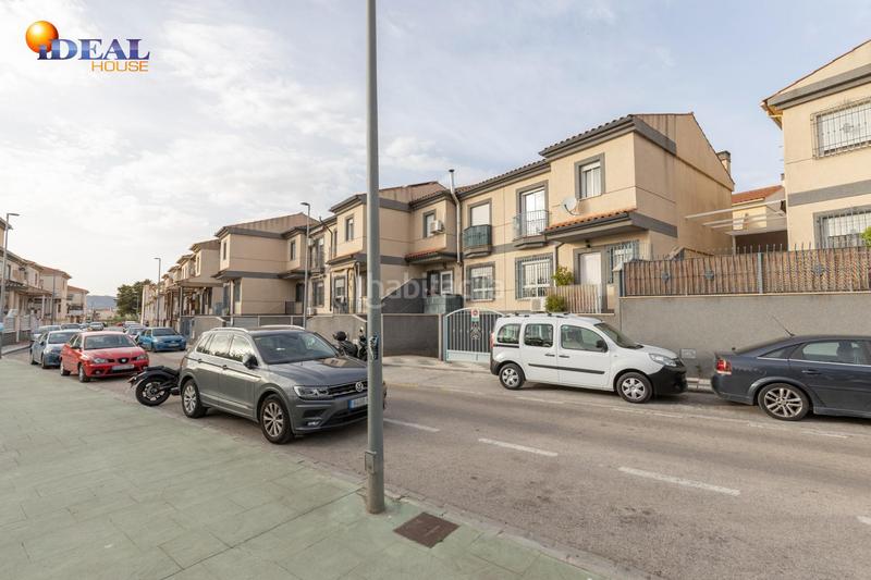 Foto be79101d-bd78-411a-a25f-7cd6be42b006. Casa adosada casa en venta , granada lista para entrar a vivir en Maracena