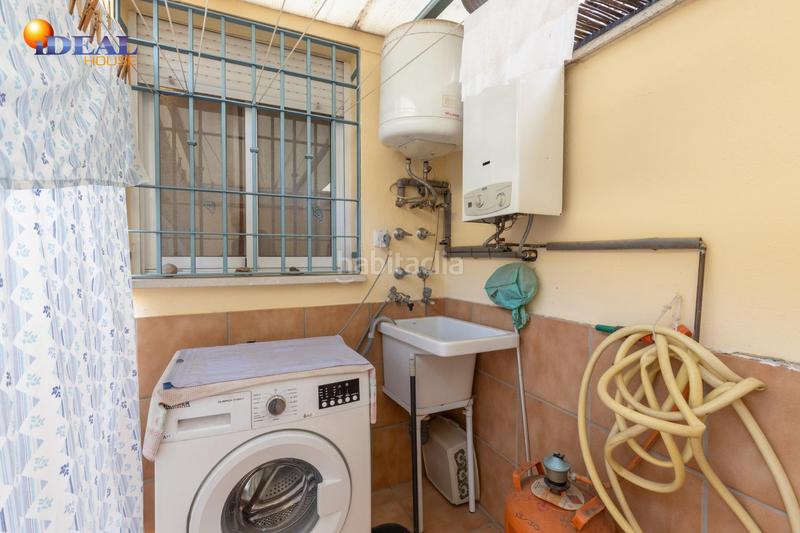Foto fa78a2fb-cc62-46f0-912e-6e962aaa762a. Casa adosada casa en venta , granada lista para entrar a vivir en Maracena