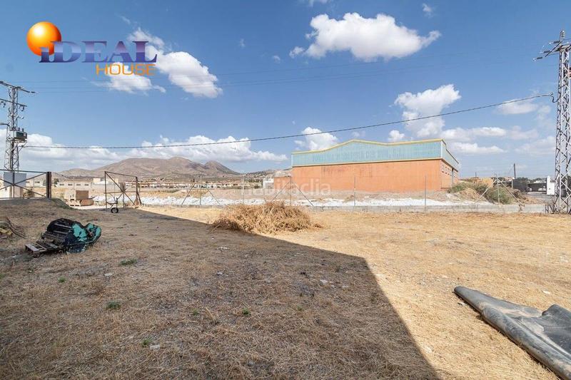 Foto 292b2be8-f0db-4f99-90c8-9b5e67d058bc. Terreno residencial en calle madroño 4 suelo industrial en Atarfe