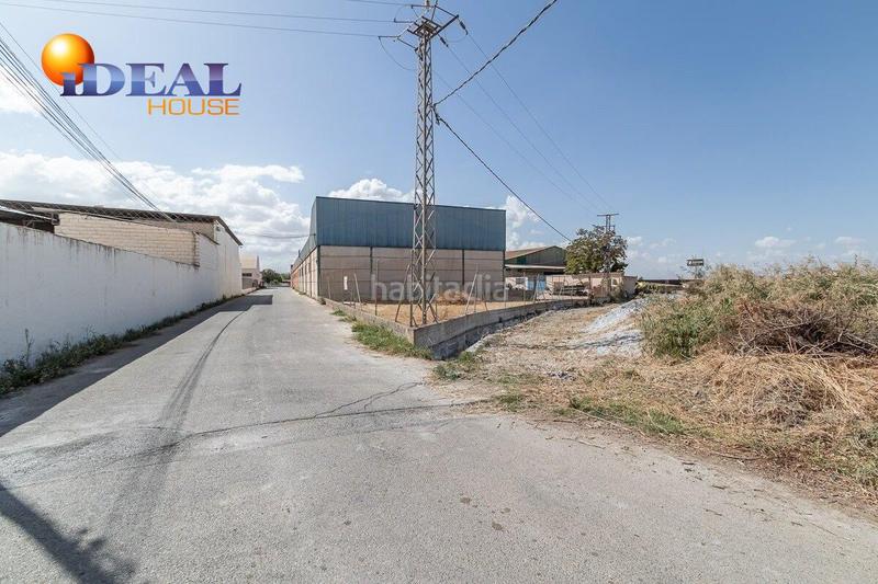 Foto e5856a69-46c3-45af-aacf-fb22d6462a45. Terreno residencial en calle madroño 4 suelo industrial en Atarfe