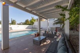 Xalet a Calle puntal de las siete lagunas 51. Casa independiente con piscina en cañadas del paque