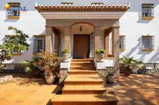Chalet in Otura. Chalet independient en urbanizacion molino alto otura.