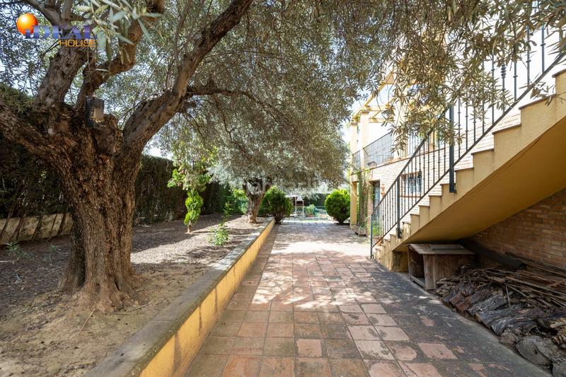 Foto a1ffa8a4-d898-48ce-ab1d-9a656b748967. Chalet en Albolote