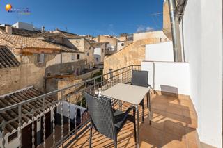 Edifici  Calle alta de mesones. Un rincon con alma en alhama de granada