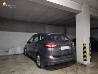 Parking coche en Centro - Sagrario. Plaza de garaje en el centro de granada, junto plaza trinidad.