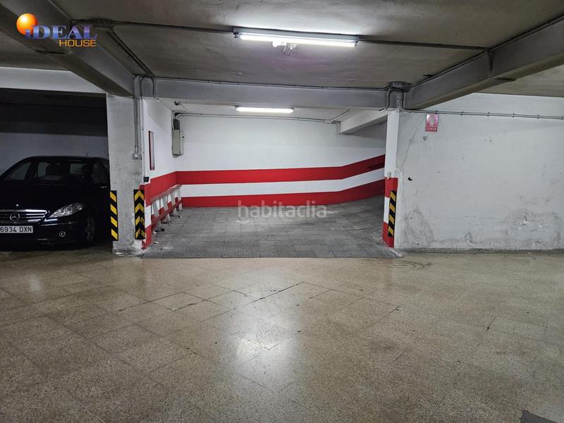 Foto e7dfbcc4-e347-4abd-ac67-9711db538ab3. Aparcament cotxe a Centro - Sagrario Granada