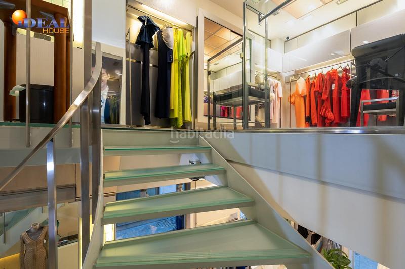 Foto 00d2aa44-0ac3-4b47-8733-14073cb61ff1. Local comercial a calle alhondiga 10 a Centro - Sagrario Granada