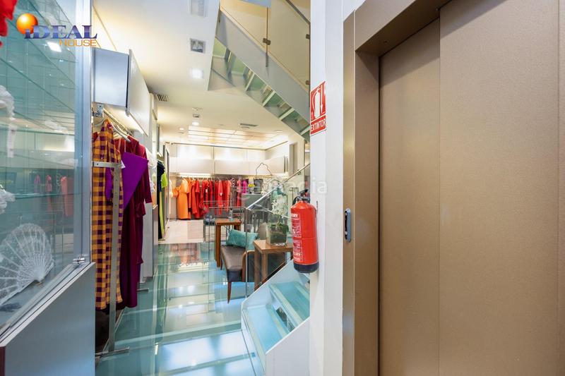 Foto 24b3c495-ff37-49dd-868a-7de41636701b. Local comercial a calle alhondiga 10 a Centro - Sagrario Granada