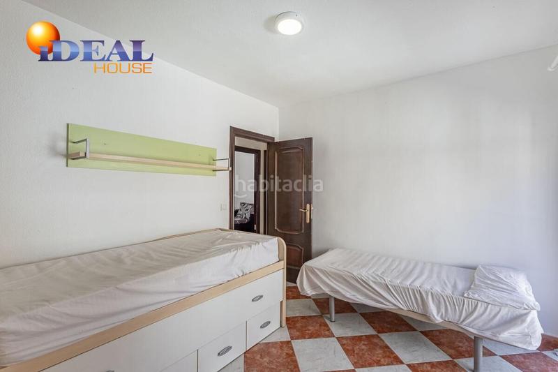 Foto 913fec92-a115-4d8e-83ba-c48561aa077c. Reihenhaus in Poniente Armilla