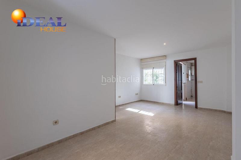 Foto d0c6f805-de02-4837-854b-54e3eaec728f. Reihenhaus in Poniente Armilla