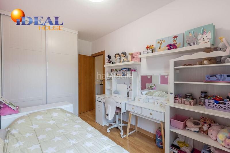 Foto 5fba7cc7-d489-4821-9ed2-1d1d762e566e. Semi detached house with heating parking in Poniente Armilla
