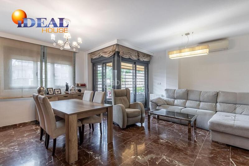 Foto 6394c929-edf5-4c18-8dd2-9d267d0749d1. Semi detached house with heating parking in Poniente Armilla