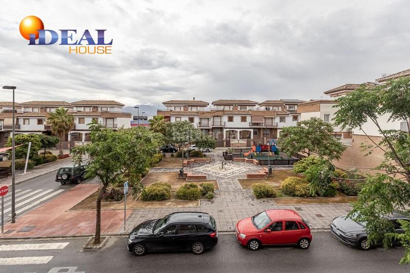 Foto 8c78426f-c7e4-4fa6-8c9e-ff3dd2270e1b. Semi detached house with heating parking in Poniente Armilla