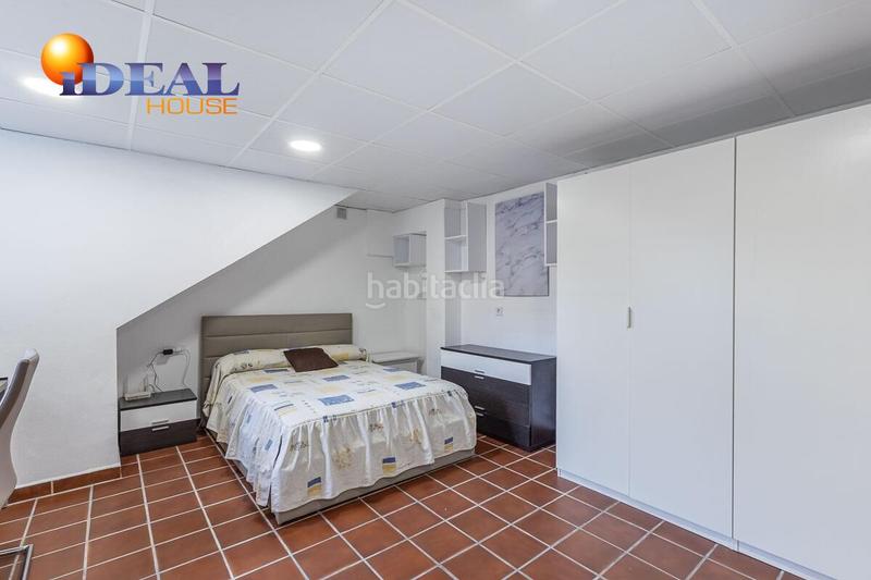 Foto b16281d3-872b-479b-94d1-e7be32913918. Semi detached house with heating parking in Poniente Armilla