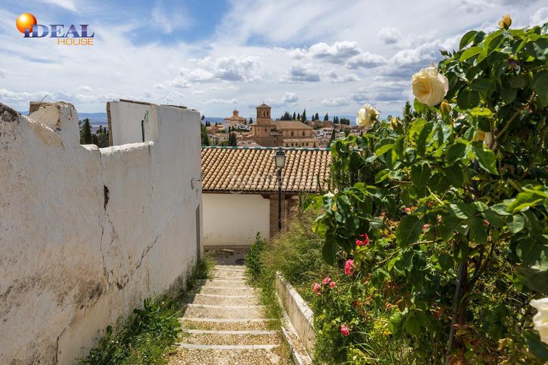 Foto 683d62a1-2fe4-4431-8314-2261c187298a. Casa  en venta albaicin vistas directas hacia la alhambra en Granada