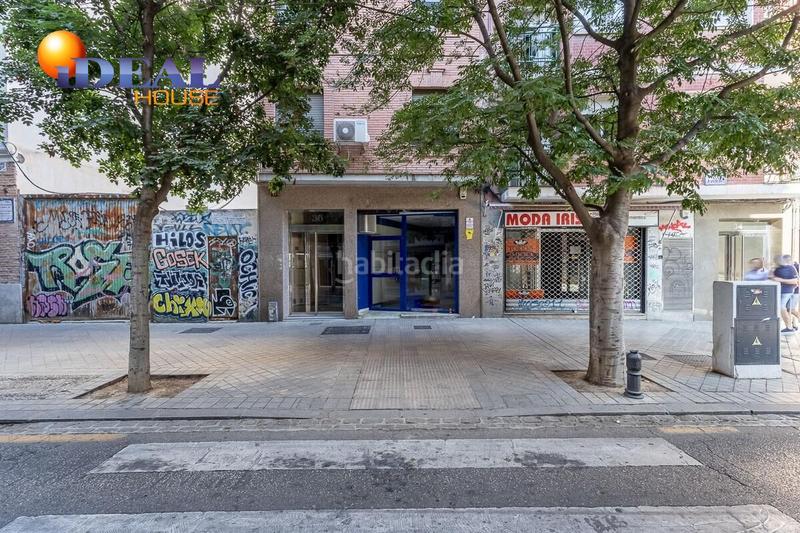 Foto 4b9d2b42-c024-4e58-9e8c-c1123f0ecb2a. Local comercial local en san juan de dios en Centro - Sagrario Granada