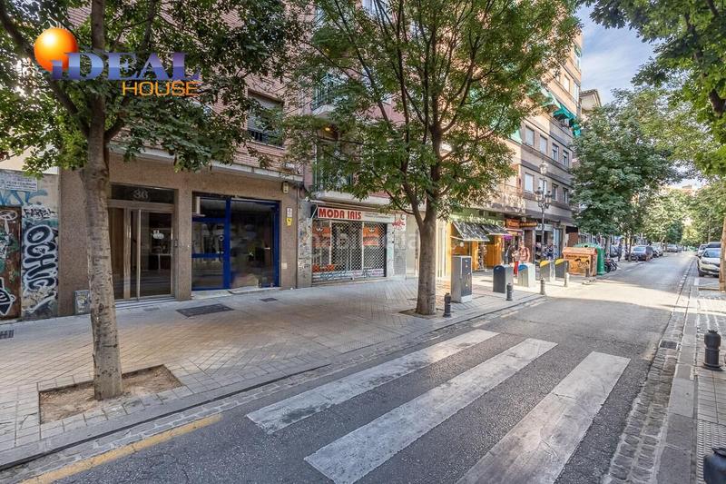 Foto c8ef89f1-e80a-48f4-9735-c4c59bd4a2f2. Local comercial local en san juan de dios en Centro - Sagrario Granada