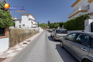 Terreny residencial a Calle virgen blanca 5. Magnífica parcela urbana de 430 m2 en cájar