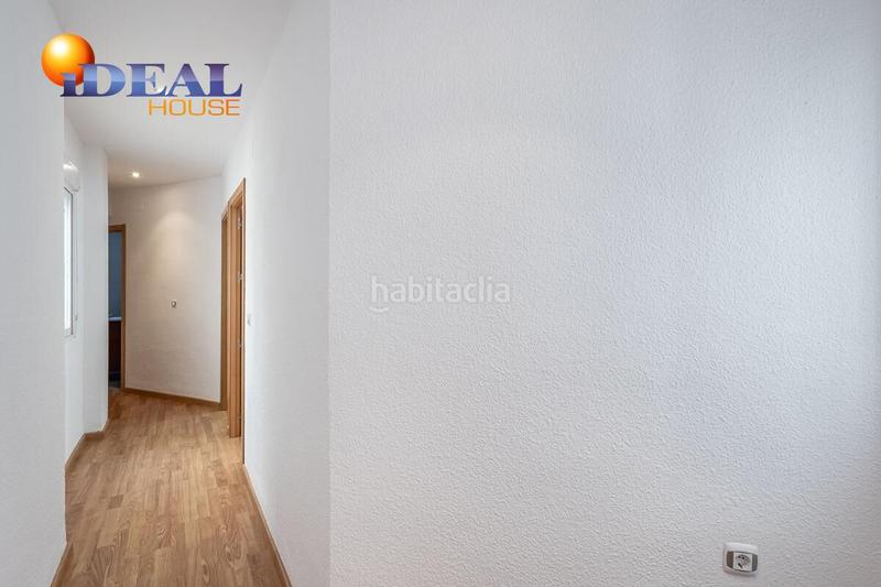 Foto acbe301e-f565-4e03-a080-43faaab38929. Piso  reformado con ascensor . en Motril ciudad Motril