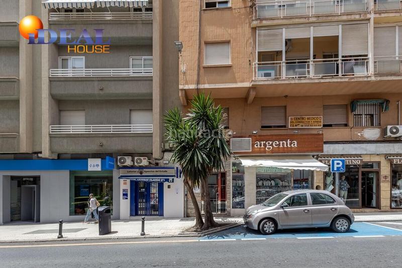 Foto eb1cdb97-29a0-4af5-b862-10b9bd247a19. Piso  reformado con ascensor . en Motril ciudad Motril