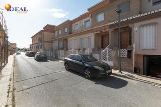 Casa adossada a Cijuela. Adosado con todas las comodidades en cijuela, listo para entrar
