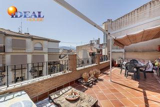 Ático en Calle san juan de dios 35. Atico con gran terraza en pleno centro de granada 4º sin acensor