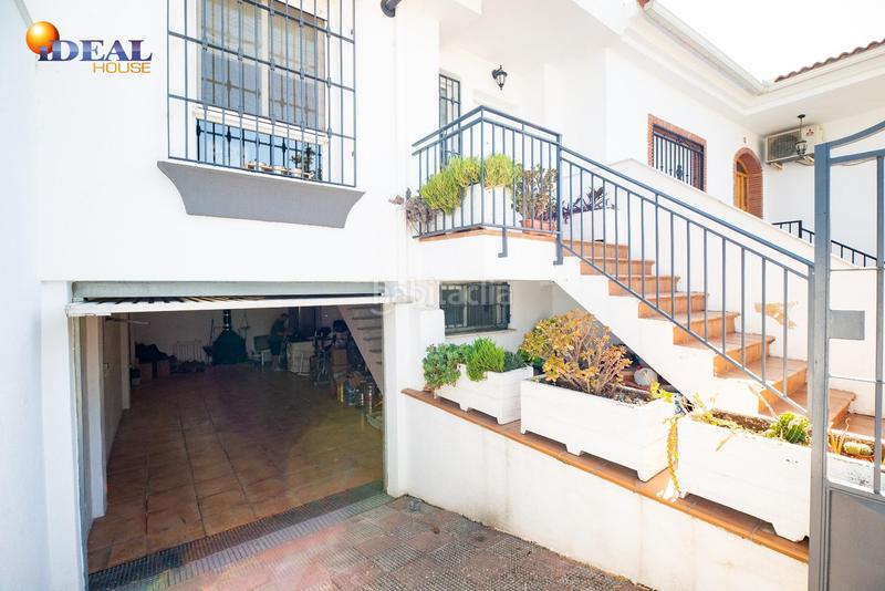 Foto eb694483-cd31-4698-a125-d79ba2a0d331. Casa adosada en buenavista-jau 14 tu nuevo hogar familiar te espera en el jau. en Santa Fe