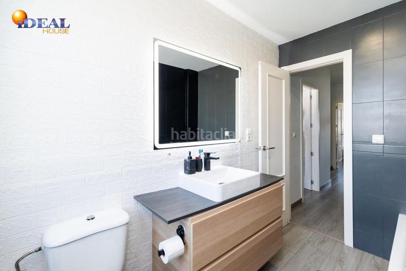 Foto f52c80b0-6995-4438-9865-c44d3d7c64cd. Casa adosada en buenavista-jau 14 tu nuevo hogar familiar te espera en el jau. en Santa Fe