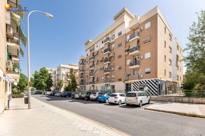 Foto c21035a6-37ad-40df-9a45-d92df7b15ea8. Apartamento inversores !!! gran oportunidad se vende piso en juan pablo ii en Granada