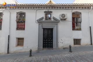 Edifici a Del pescado 5. Edificio en venta junto al salón